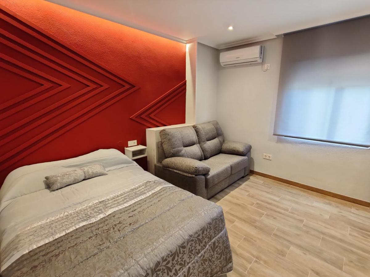 Duerme A Gusto - Tu Habitacion Acogedora En Torredonjimeno المظهر الخارجي الصورة