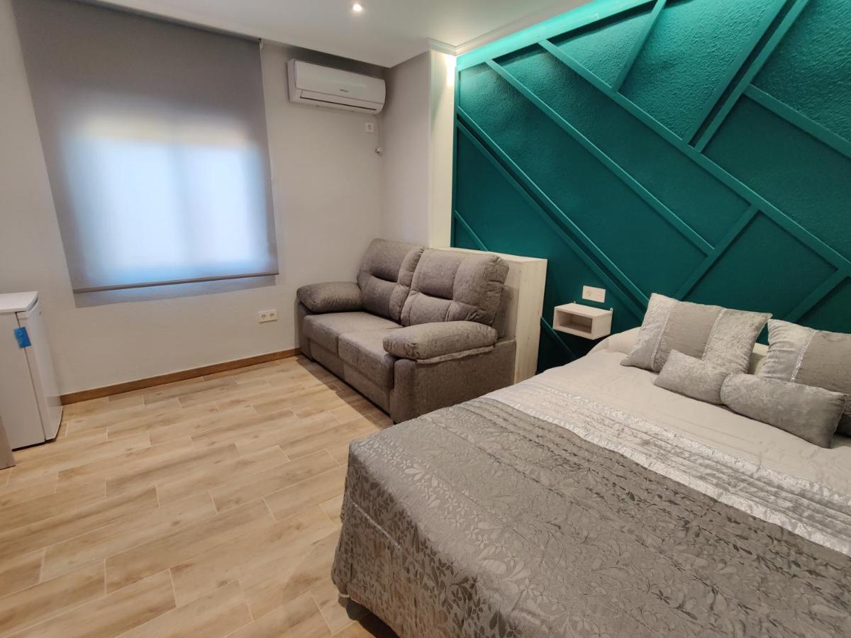Duerme A Gusto - Tu Habitacion Acogedora En Torredonjimeno المظهر الخارجي الصورة